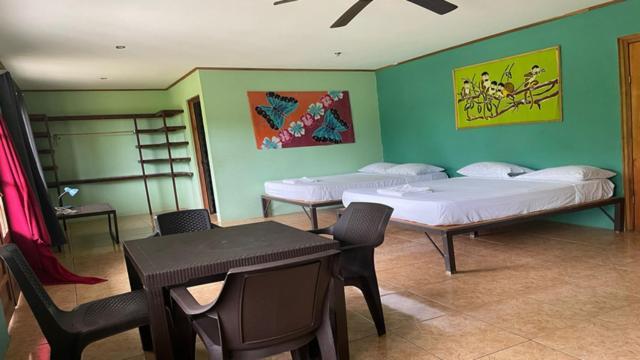 Be My Guest Cabinas Puerto Viejo de Talamanca Ngoại thất bức ảnh