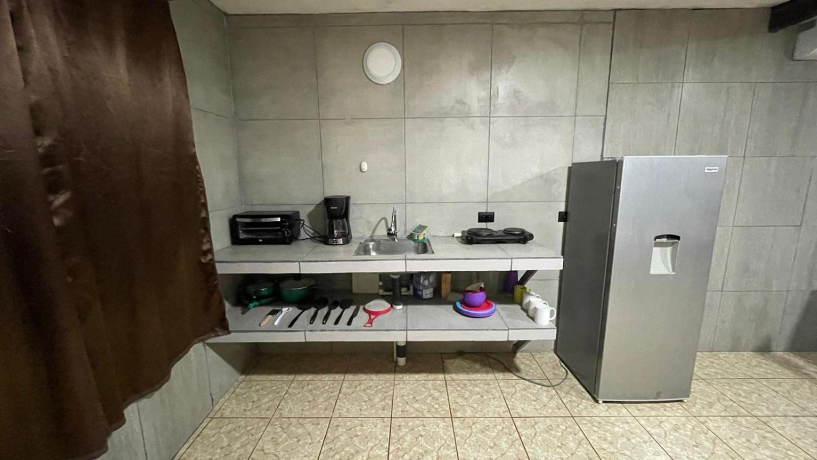 Be My Guest Cabinas Puerto Viejo de Talamanca Ngoại thất bức ảnh