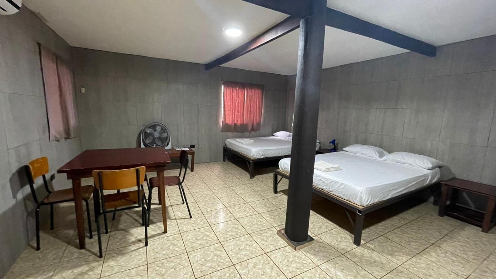 Be My Guest Cabinas Puerto Viejo de Talamanca Ngoại thất bức ảnh