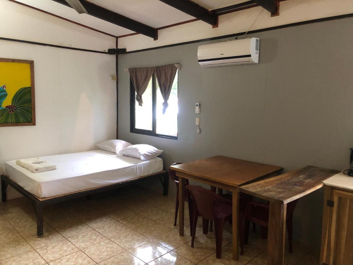 Be My Guest Cabinas Puerto Viejo de Talamanca Ngoại thất bức ảnh