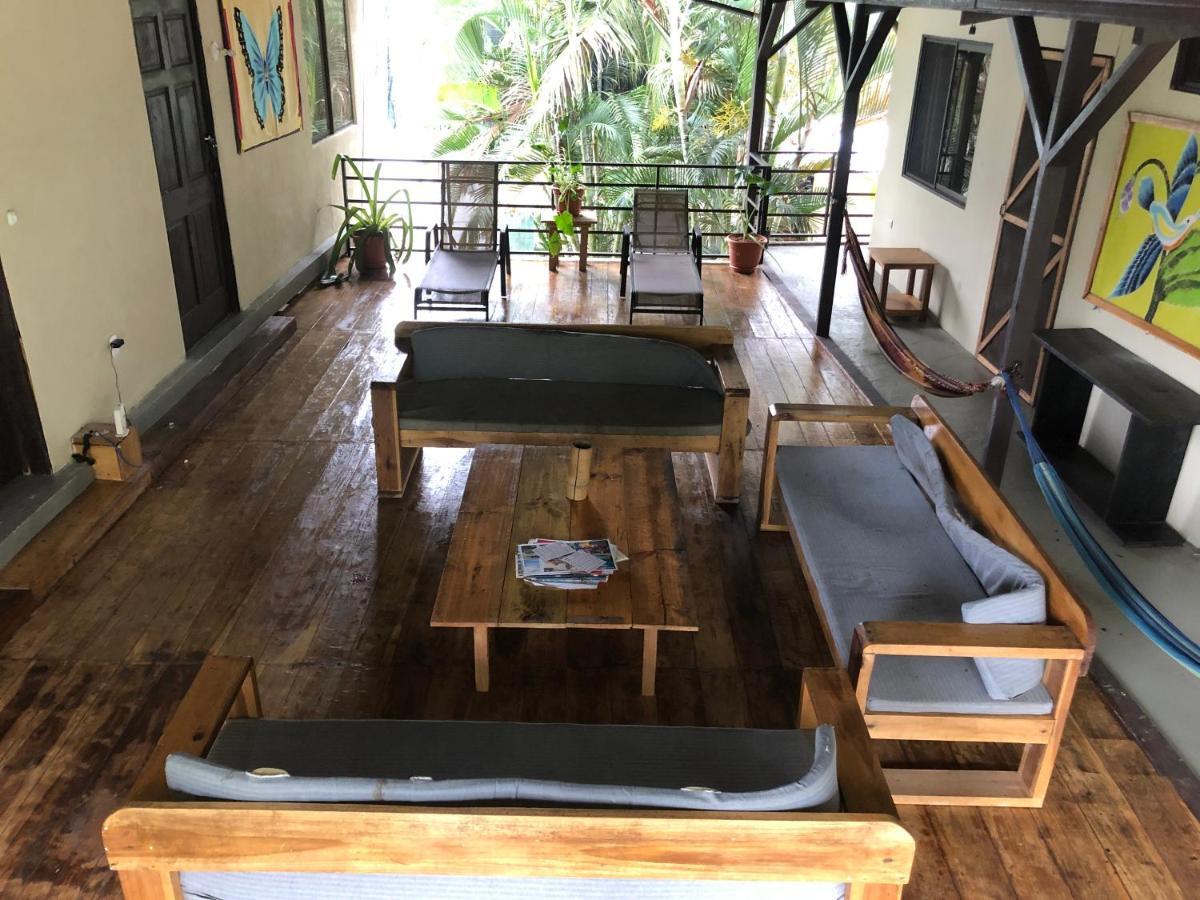 Be My Guest Cabinas Puerto Viejo de Talamanca Ngoại thất bức ảnh